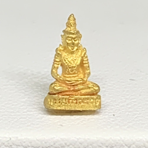 พระแก้วมรกต ทรงเครื่องฤดูฝน เนื้อทองคำ ทอง90 นน. 1.09 g