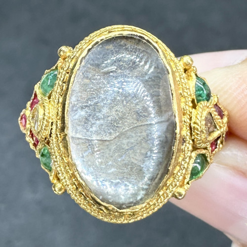 แหวน แก้วขนเหล็ก ฝังทับทิม มรกต เพชรซีก ทอง90 งานสวยมาก นน. 6.68 g