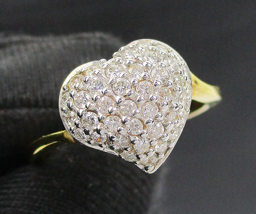 แหวน เพชร กระจุกหัวใจ เพชร 40 เม็ด 0.60 กะรัต ทอง18K งานสวยมาก นน. 3.50 g