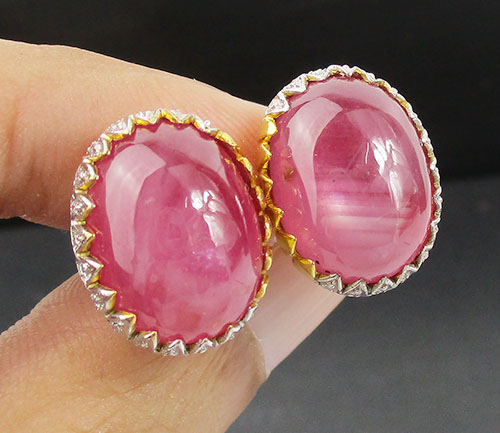 ต่างหู ทับทิม หลังเบี้ย ล้อมเพชร 32 เม็ด 0.32 กะรัต ทอง90 นน. 11.76 g