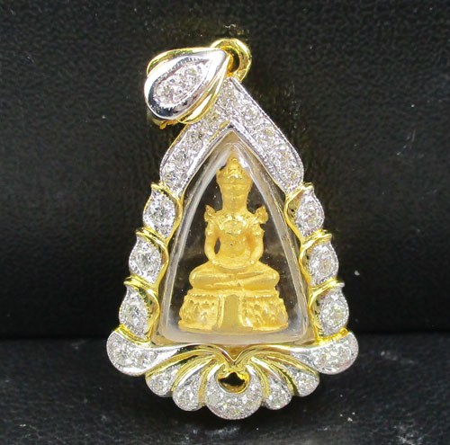 พระแก้วมรกต เนื้อทองคำ ล้อมเพชร 28 เม็ด 0.46 กะรัต ทอง9K งานสวยมาก นน. 5.48 g