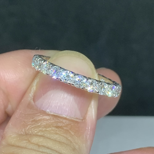 แหวน เพชรรอบ เพชร 24 เม็ด 2.60 กะรัต ทอง18Kขาว ขนาด 61 นน. 3.32 g