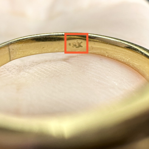 แหวน ไพลิน เจียร ฝังเพชรข้าง 2 เม็ด 0.04 กะรัต ทอง18K งานสวยมาก นน. 4.54 g 5
