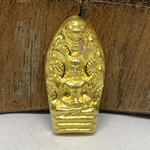 พระปรกใบมะขาม วัดปริวาศ ปี2534 เนื้อทองคำ (ทอง95.36%) ลอยองค์ นน. 5.87 g