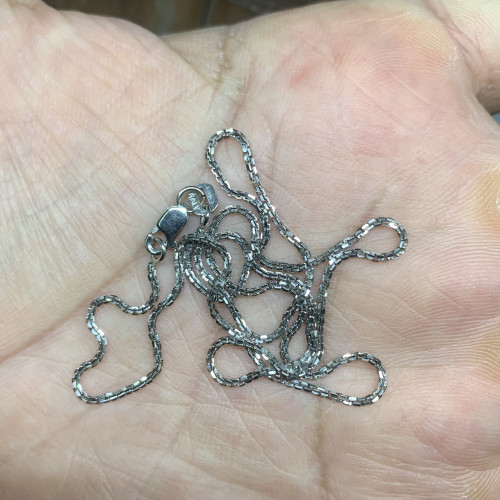 สร้อยคอ อิตาลี750 ทอง18Kขาว ลายโซ่เหลี่ยม รอบเส้น ความยาว 16 นิ้ว นน. 3.27 g 2