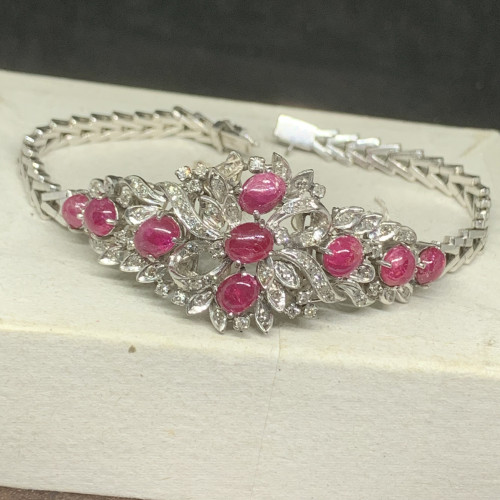 สร้อยข้อมือ ทับทิม พม่า หลังเบี้ย ฝังเพชรกุหลาบ 71/0.35 ct งานทองขาวโบราณ(ปาหะ) ความยาว 17.50 ซม. นน