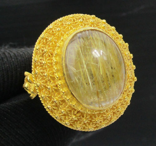 แหวน ไหมทอง ล้อมดอกพิกุล 3 ชั้น ทอง96.5 งานสวยมาก นน. 12.75 g 