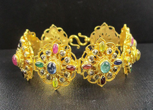 สร้อยข้อมือ พลอยนพเก้า ฉลุลาย ฝังเพชรซีกลูกโลก รอบเส้น ทอง96.5 งานสวยมาก นน. 44.18 g