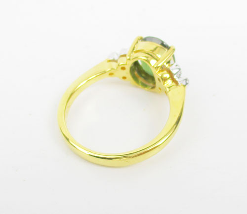 แหวน เขียวส่อง เจียร ฝังเพชรกุหลาบ 6 เม็ด 0.06 กะรัต ทอง14K งานสวยมาก นน. 3.36 g 2