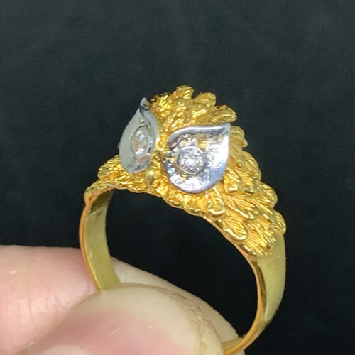 แหวน นกฮูกตาฝังเพชร 2/0.06 กะรัต งานทอง 18K size 55 งานสวย น่าสะสม. นน. 6.31 g