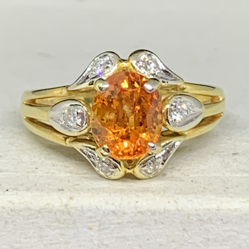 แหวน บุษราคัม บางกะจะ 1.20 ct ฝังเพชร 6/0.12 ct ทอง85% พร้อม Cert. ขนาด 50.5 นน. 4.14 g