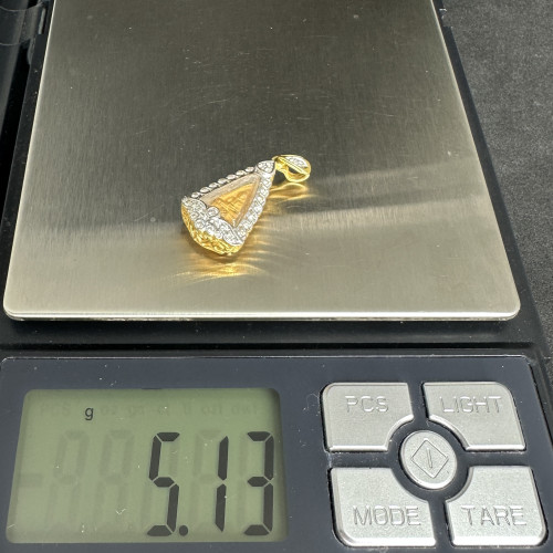 หลวงพ่อโสธร เนื้อทองคำ กรอบทอง ฝังเพชร 33 เม็ด 0.36 กะรัต เลี่ยมทอง75-90% นน. 5.13 g 6