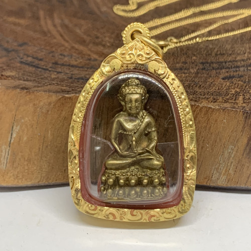 พระกริ่ง หลวงพ่อคูณ วัดบ้านไร่ แซยิด 6 รอบ 72 ปี ปี 37 เนื้อทองเหลือง เลี่ยมทอง90 นน. 19.09 g