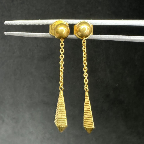 ต่างหู ทอง18K ลายเม็ดกลม พีระมิด ตุ้งติ้ง แป้นทอง90 นน. 1.50 g