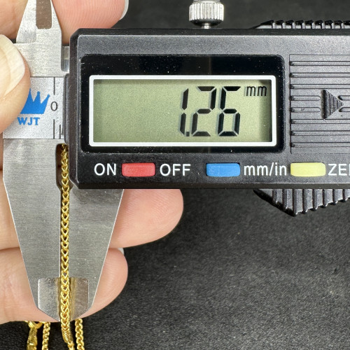 สร้อยคอ ทอง96.5 ลายสี่เสา รอบเส้น คั่นเม็ดกลม ครึ่งหน้า ความยาว 18 นิ้ว นน. 7.61 g 6
