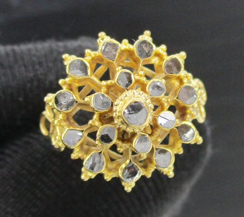 แหวน เพชรซีก กระจุกดอกพิกุล ทอง90 งานเก่า หลุดจำนำ สวยมาก นน. 2.62 g