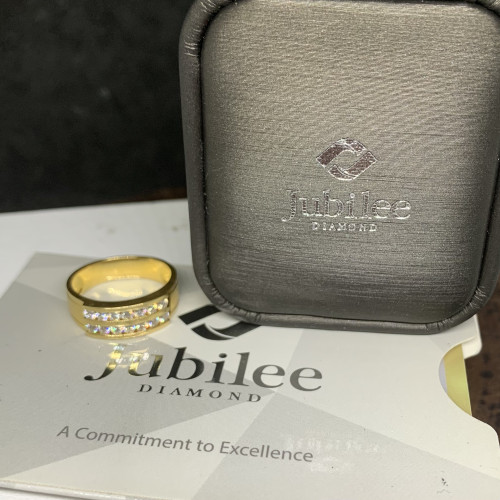 แหวน เพชรแถว 2 แถว Jubilee เพชร 14/0.54 ct ทอง18K ขนาด 54 พร้อมกล่อง + การ์ด นน. 5.51 g 5