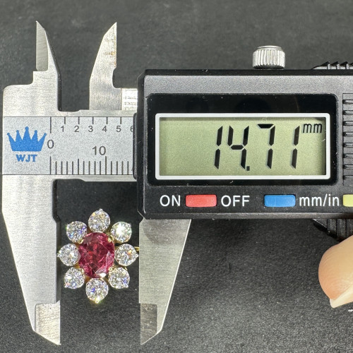 แหวน ทับทิม สยาม  2.10 กะรัต ล้อมเพชร 8/1.44 กะรัต ทอง14K พร้อม Cert. ขนาด 55 นน. 4.09 g 7