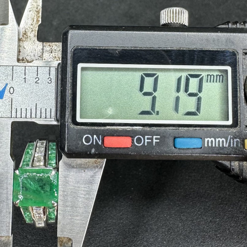 แหวน มรกต แซมเบีย 2.40 กะรัต ฝังมรกต Princess เพชร Baguette 10 เม็ด 0.30 กะรัต ทอง18Kขาว นน. 5.66 g 7