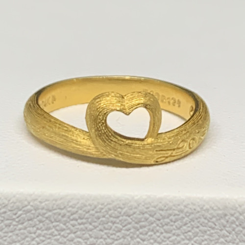 แหวน Prima Gold ทอง24K ลายหัวใจ สลักคำว่า LOVE ขนาด 47.5 นน. 3.94 g