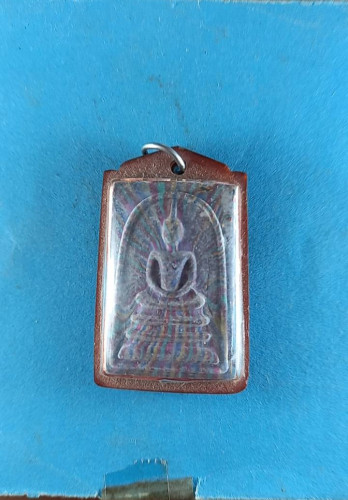 สมเด็จสายรุ้งหลังรูปเหมือนลพ.บุดดา วัดกลางชูศรี  จ.สิงห์บุรี