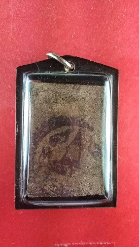 สมเด็จพิมพ์เส้นด้ายบรรจุกรุหลังตรายางเลี่ยมเดิมแจกกรรมการ 1