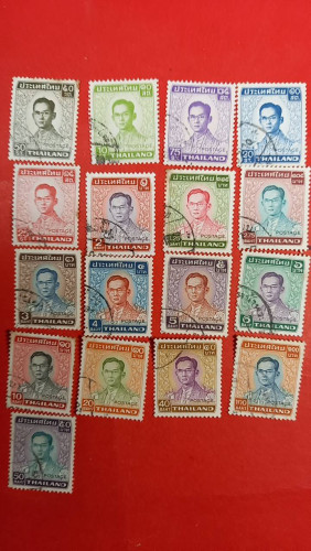 ชุดรัชกาลทึ9จำนวน 17ดวง 