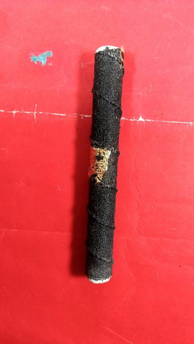 ตะกรุดคงกระพันยาว4นิ้วมีถักชุบลักจารมือรุ่น1 มีประสบการณ์