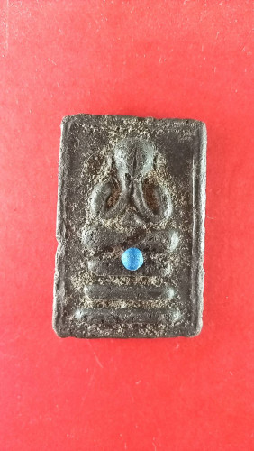 พระปิดตามหาลาภฐานสามชั้นสวยสมบูรณ์