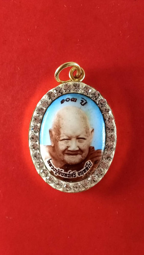 ลํอกเก็ตล้อมเพชรลพ.จันทร์ศรี วัดโพธิสมภรณ์จ.อุดรธานี