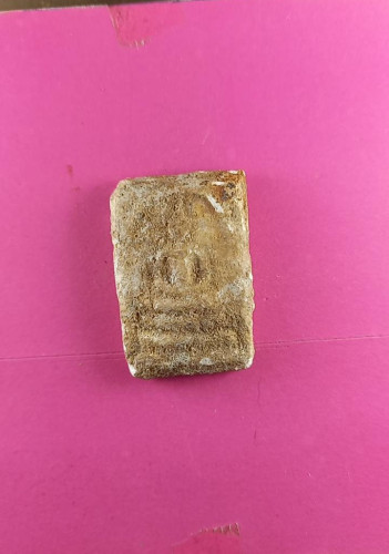 สมเด็จพิมพ์ใหญ่มีฟองเต้าหู้เยอะมากดูง่าย