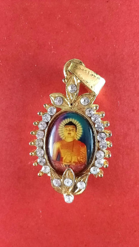 ล็อกเก็ตพระพุทธเมตตาหลังเจดีย์พุทธคยา อินเดีย ( ลป.โต๊ะเสก)