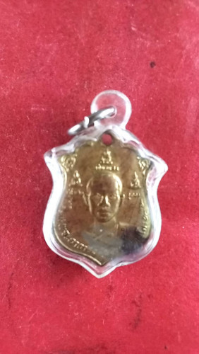 เหรียญเสมาเล็กครึ่งองค์มีประสบการณ์