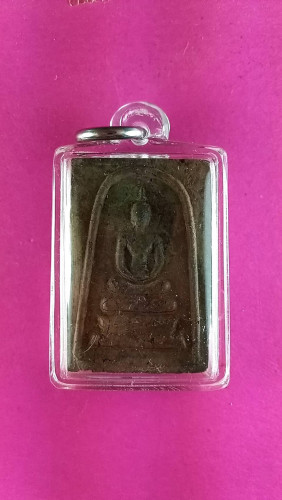 สมเด็จลองพิมพ์บรรจุกรุพลอยสีเขียว