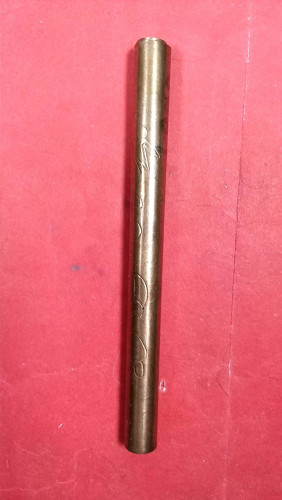  ตะกรุดแม่ทัพทองแดงยาว4นิ้วปี48จารมือสร้าง39ดอก