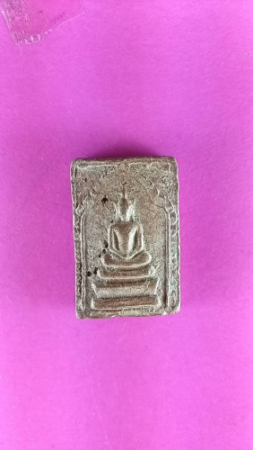 สมเด็จคะแนนซุ้มประตูเนื้อดินจากชมพูทวีปพระกรุพระเก่าที่ชำรุดทรายเสกปี05 สวยมากดูง่ายสวยมาก 