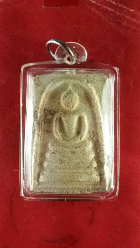 สมเด็จพิมพ์อกครุฑใหญ่มีคราบกรุปี84