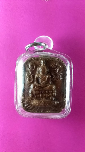 พระทรงเม่นผสมมวลเก่าอุดด้านบนองค์พระ