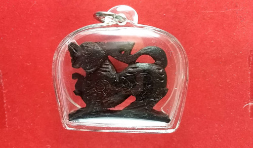 สิงห์ไม้พยุงตัวใหญ่มีจารเลี่ยมเดิม 