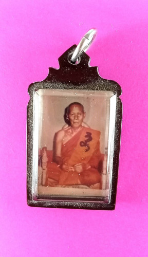 รูปถ่ายห้อยคอเลี่ยมเดิมรุ่น1มีจาร 