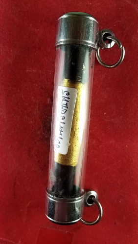 ตะกรุดคงกระพันจารมือพอกแร่บางไผ่มีโค๊ตรุ่น1