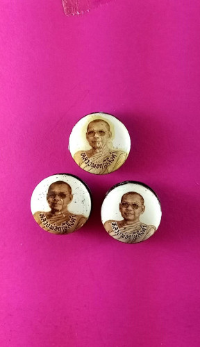 ล็อกเก็ตจิ๋วสองหน้าชุดละ