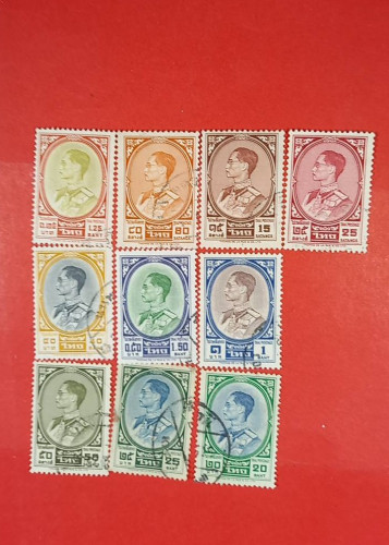 ชุดรัชกาลที่9 จำนวน10ดวง 