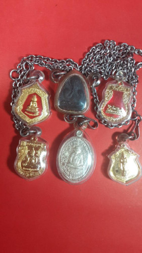 พระที่2ดาวห้อยคอชุดที่1เป็นพระใหม่พุทธคุณเยี่ยมเช่น พระปิดตาวัดประสาทฯ ลพ.พระใส ลพ.ทองคำ ลพ.บ้านแหลม