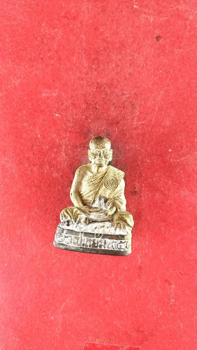 รูปหล่อเนื้อสัตตะโลหะรุ่นจันทร์เพ็ญ