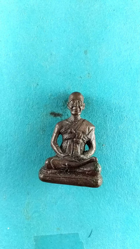 รูปหล่อสมเด็จโตฯโค๊ตระฆังปี2500( โค๊ตตัวเดียวกับรูปเหมือนสมด็จโตฯปี2500)