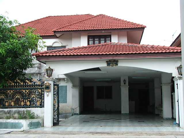 (บ้านเช่าไปแล้ว) บ้านเช่ารามอินทรา / บ้านเดี่ยวให้เช่า 75 ตรว. ฝั่งตรงข้าม ห้างแฟชั่นไอร์แลนด์ ใกล้ถ 2