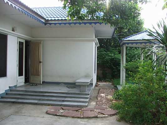 (บ้านเช่าไปแล้ว) บ้านเช่าดอนเมือง / บ้านเช่าราคาถูก บ้านเดี่ยวชั้นเดียว หลังหัวมุมให้เช่า 3