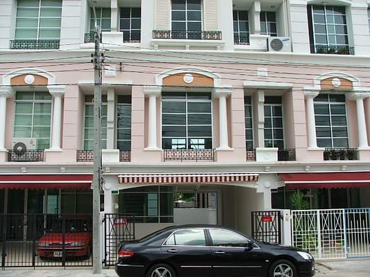 (ให้เช่าแล้ว) HOME OFFICE  บ้านกลางเมืองลาดพร้าว ทำเลดีที่สุด โครงการอยู่ริมถนนเลียบทางด่วน 2