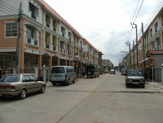 (ให้เช่าแล้ว) บ้านเช่าสุขุมวิท77 / TownHome ให้เช่าถูก บ้านสวยใหม่เอี่ยม หลังบ้านติดทะเลสาป อ่อนนุช8 7